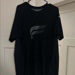 Fabletic’s workout shirt